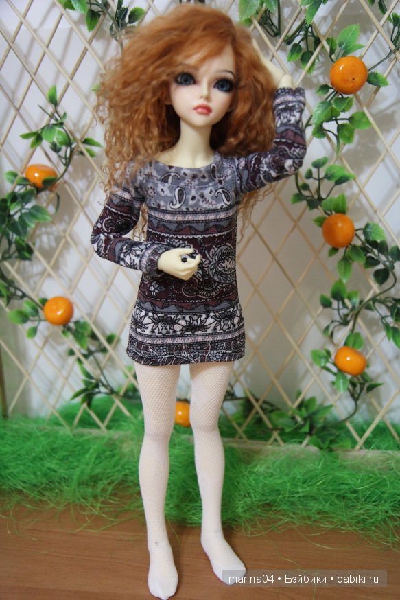 Алиса в магазине подбирает гардероб на осень (фото 2)