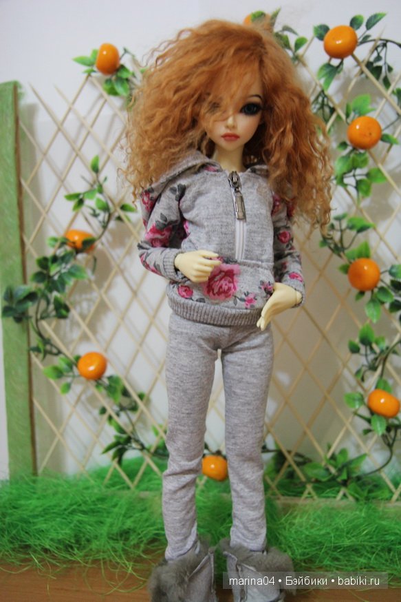 Алиса в магазине подбирает гардероб на осень (фото 6)