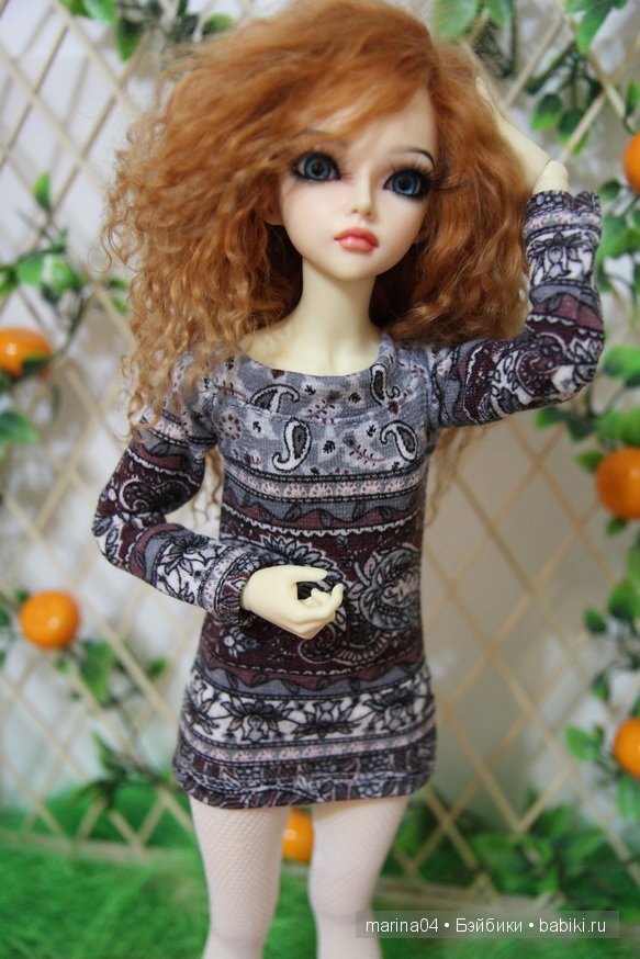 Алиса в магазине подбирает гардероб на осень