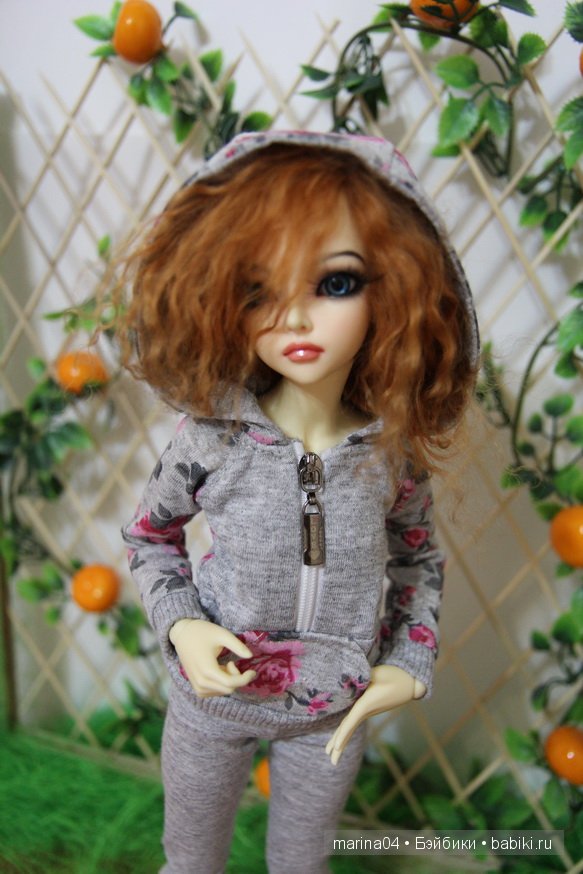 Алиса в магазине подбирает гардероб на осень (фото 8)