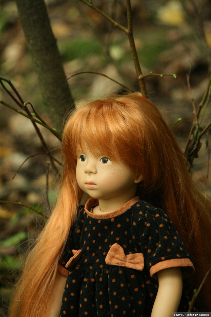 Осень, дождями шаркая, в гости ко мне пришла