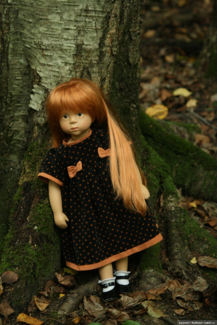 Осень, дождями шаркая, в гости ко мне пришла