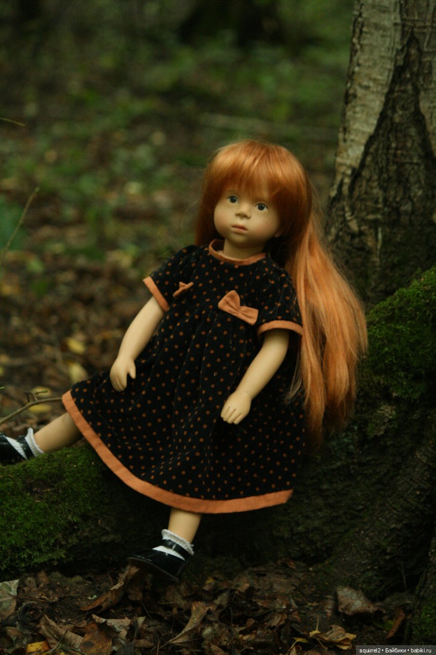 Осень, дождями шаркая, в гости ко мне пришла