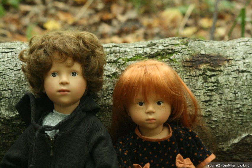 Осень, дождями шаркая, в гости ко мне пришла