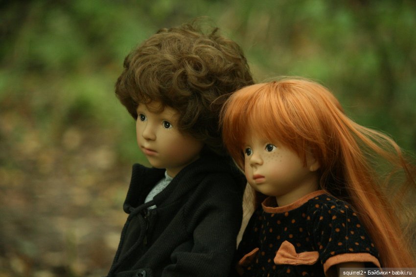 Осень, дождями шаркая, в гости ко мне пришла