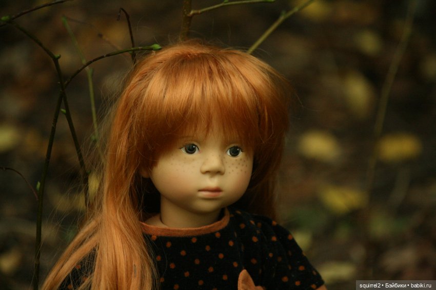 Осень, дождями шаркая, в гости ко мне пришла