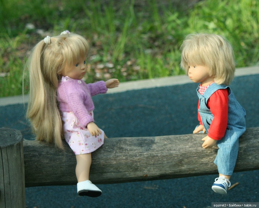 Майская прогулка. Тара и старший брат