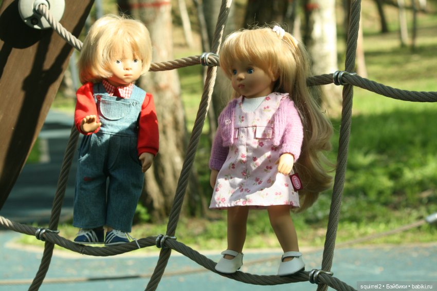 Майская прогулка. Тара и старший брат