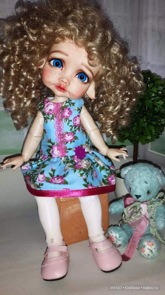 Показ мод, сегодня, только платья моего изготовления). Модель Ромашка