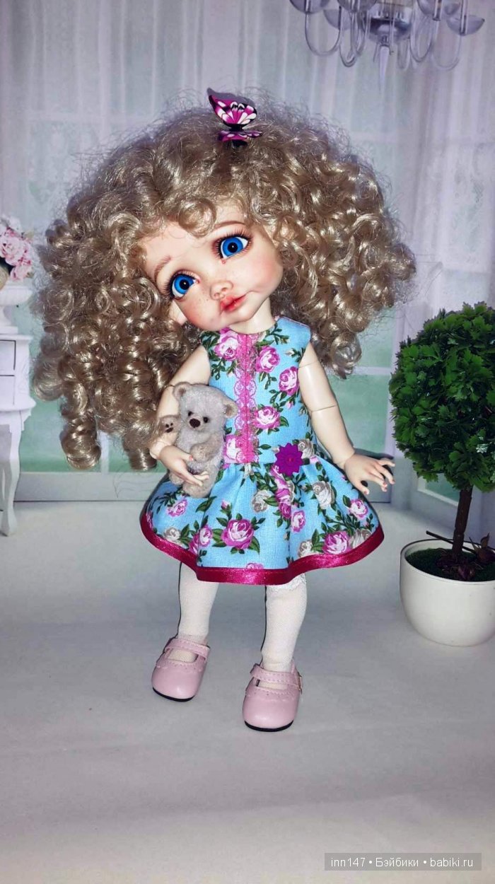 Показ мод, сегодня, только платья моего изготовления). Модель Ромашка