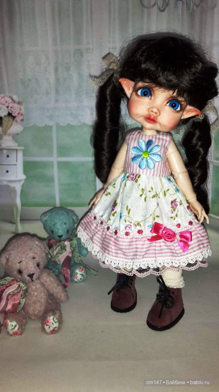 Показ мод, сегодня, только платья моего изготовления). Модель Ромашка