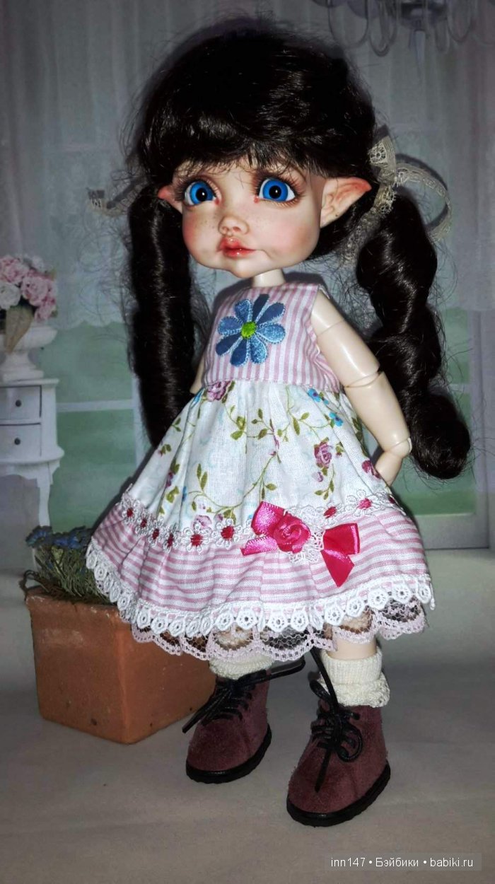 Показ мод, сегодня, только платья моего изготовления). Модель Ромашка