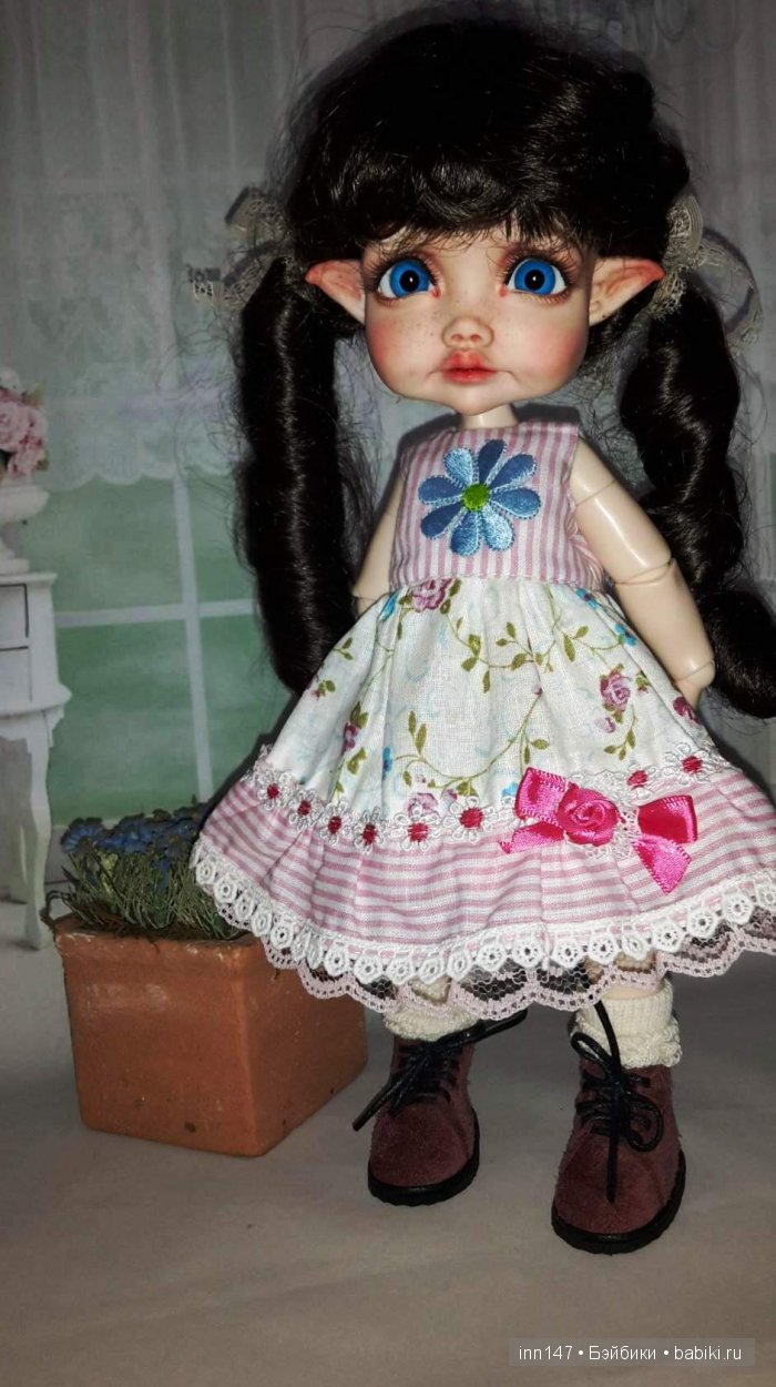 Показ мод, сегодня, только платья моего изготовления). Модель Ромашка