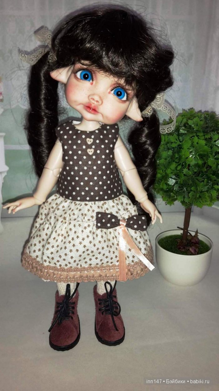 Показ мод, сегодня, только платья моего изготовления). Модель Ромашка