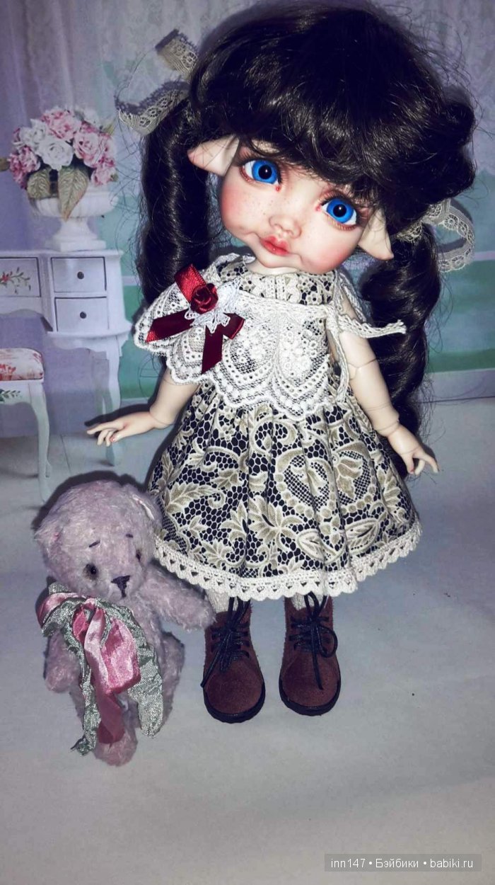 Показ мод, сегодня, только платья моего изготовления). Модель Ромашка