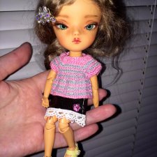 Девочки в обновочках