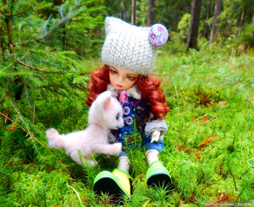 Осень. Мы в пригороде Санкт-Петербурга с Вивиан вышли на прогулку