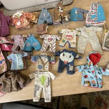 Много одежды на Барби пышку, монст, Мадлен, баболиков , пукифи