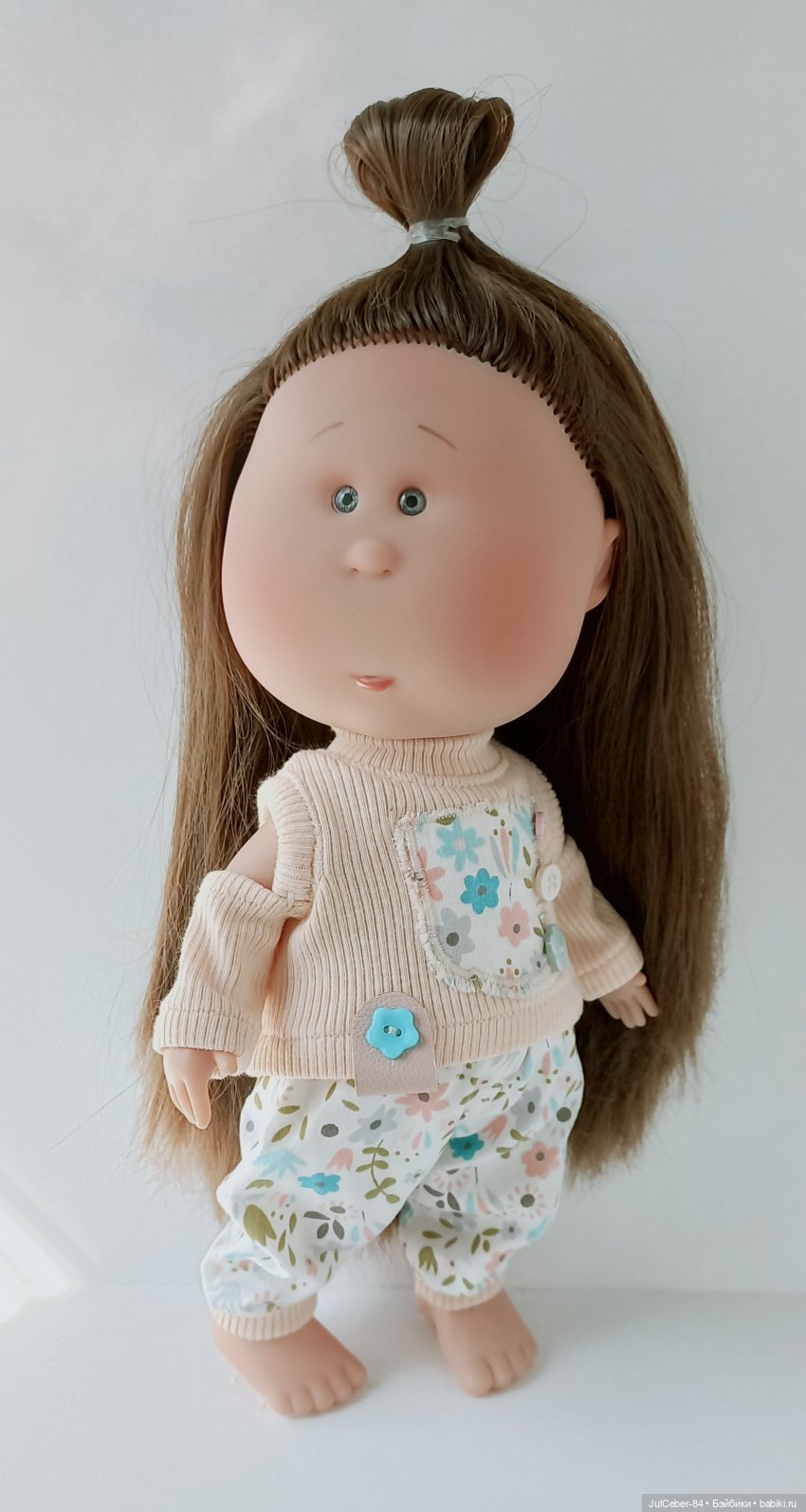Весёлая троица — Куклы Nines d'Onil (Нинес): Миа (Mia) (фото 3)