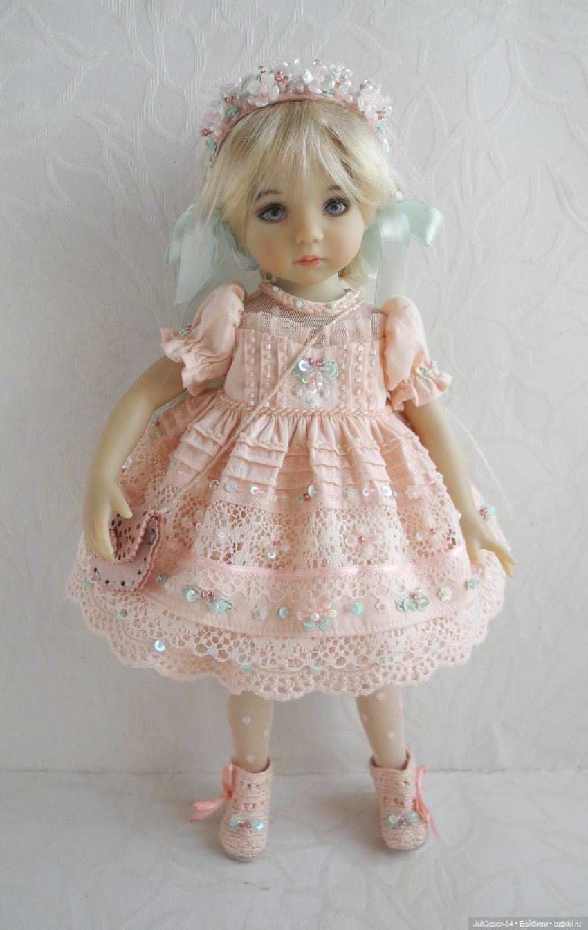 Наряды с веночками одного любимого оттенка