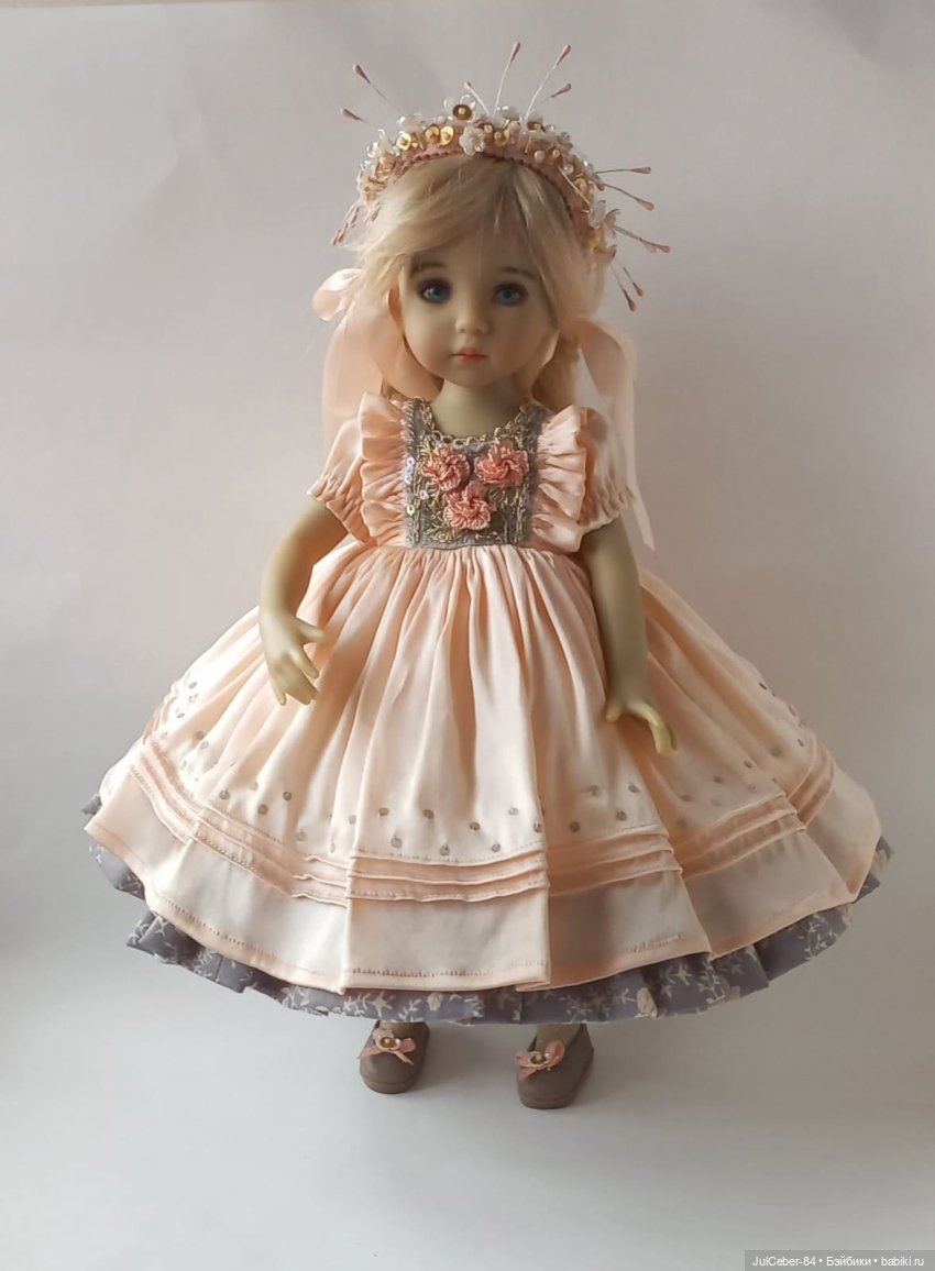 Наряды с веночками одного любимого оттенка