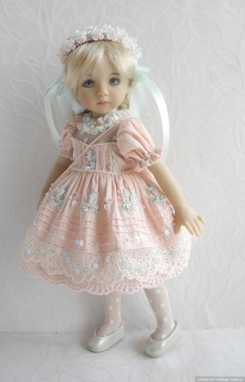 Наряды с веночками одного любимого оттенка (фото 9)