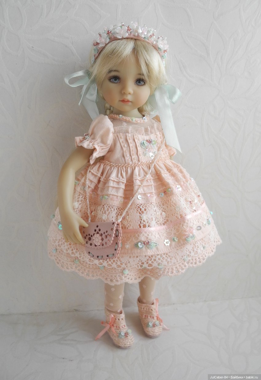 Наряды с веночками одного любимого оттенка