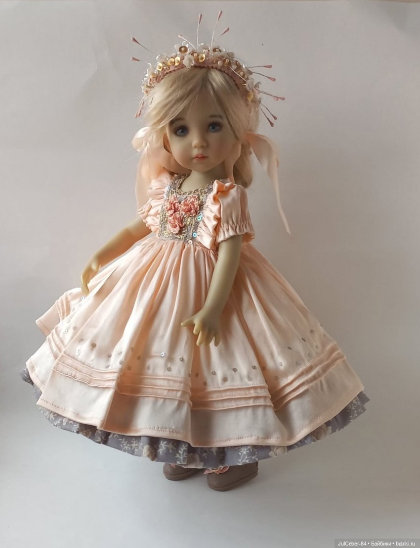 Наряды с веночками одного любимого оттенка (фото 4)