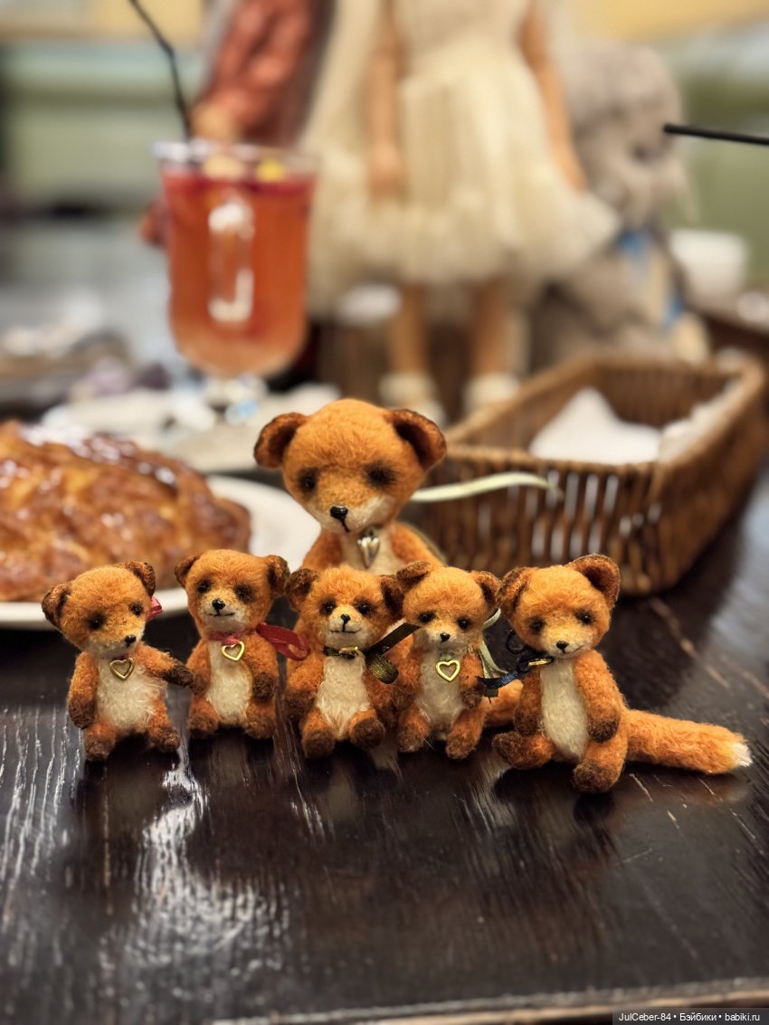 Лисья семека (вязанная миниатюра)