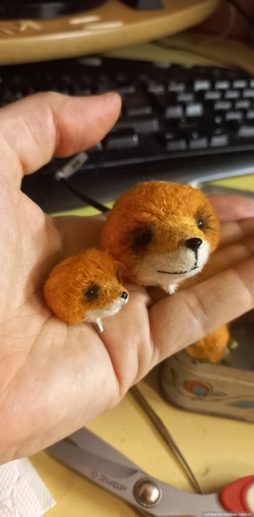 Лисья семека (вязанная миниатюра) (фото 3)