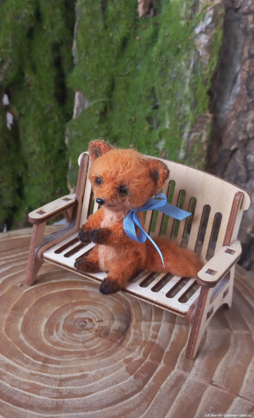 Лисья семека (вязанная миниатюра)