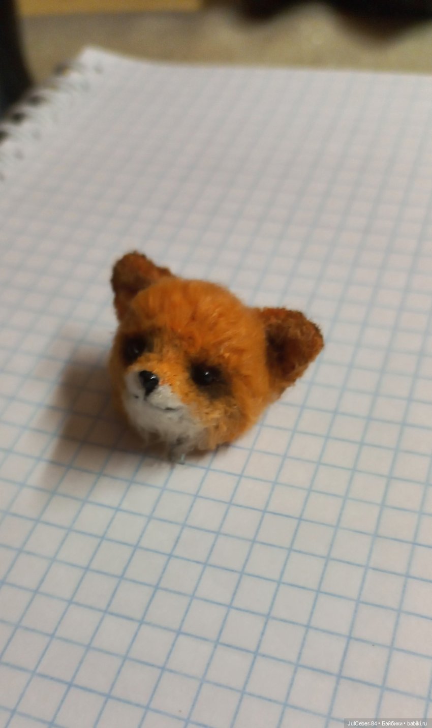 Лисья семека (вязанная миниатюра)