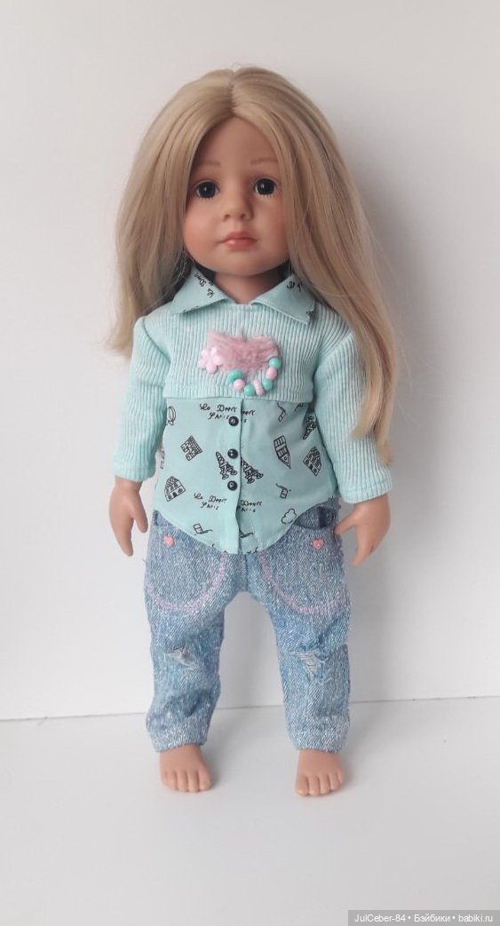 Один фасон костюма, а столько вариантов