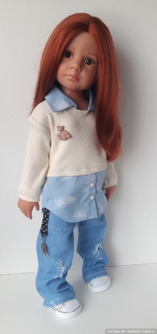 Один фасон костюма, а столько вариантов