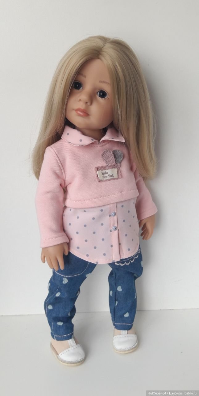 Один фасон костюма, а столько вариантов