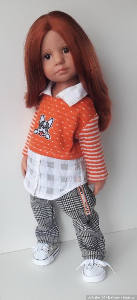 Один фасон костюма, а столько вариантов