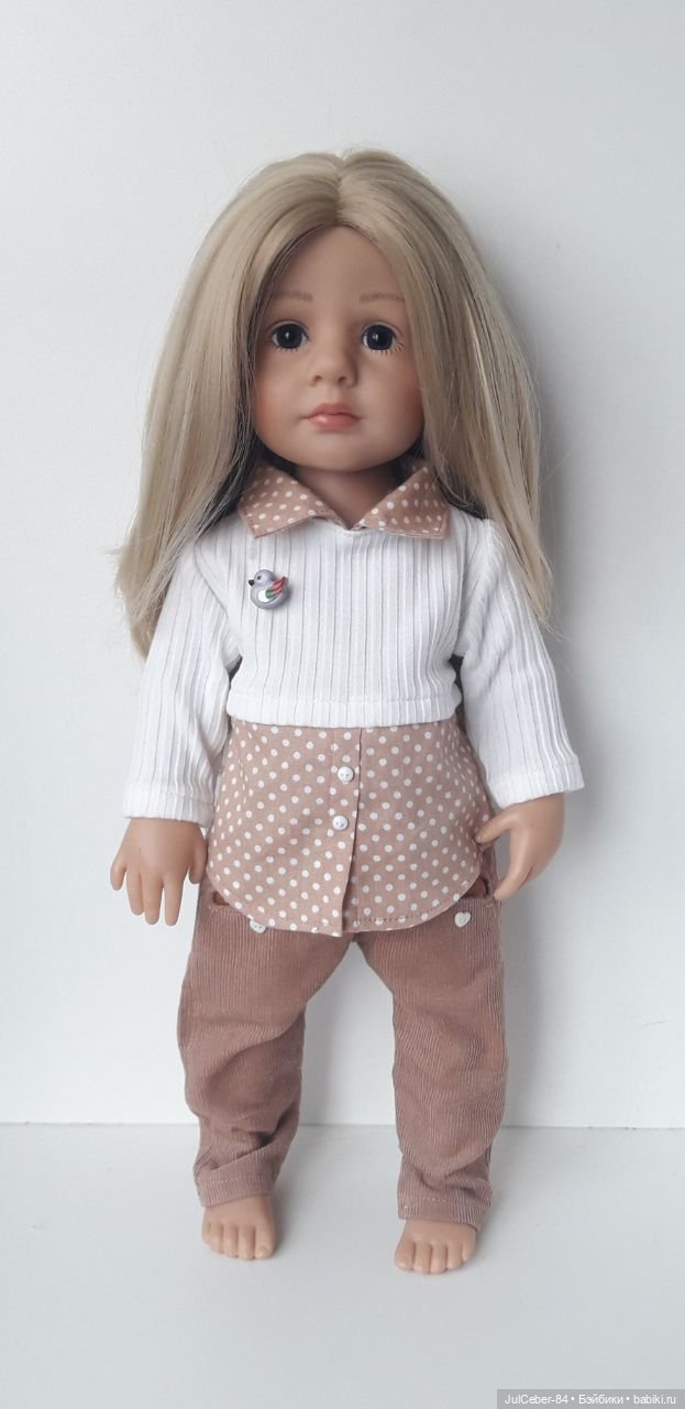 Один фасон костюма, а столько вариантов