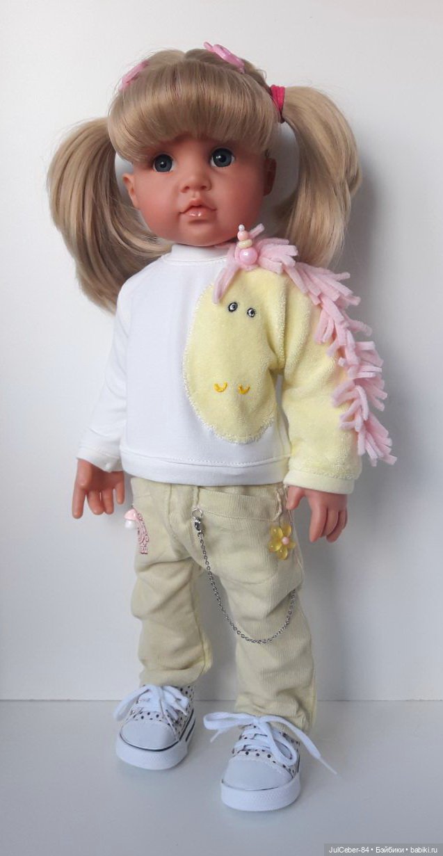 Щекастенькая гостья — Одежда и обувь для кукол своими руками: фото