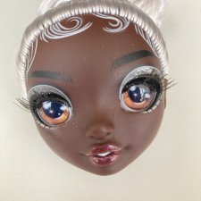 Голова Rainbow High