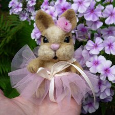 Крошка-балеринка. Игрушки валянием из шерсти