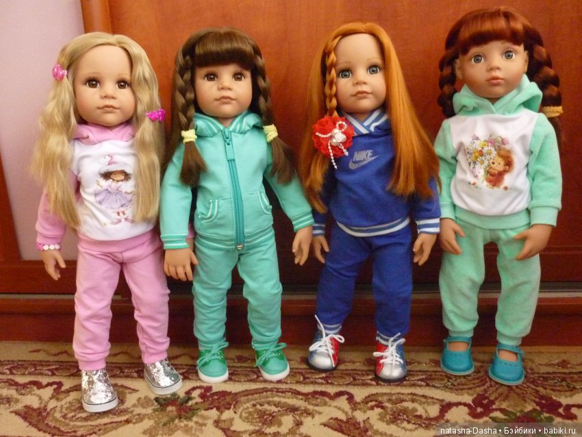 Мои девочки Готц получили посылочки, принарядились