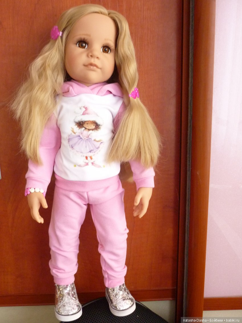 Мои девочки Готц получили посылочки, принарядились