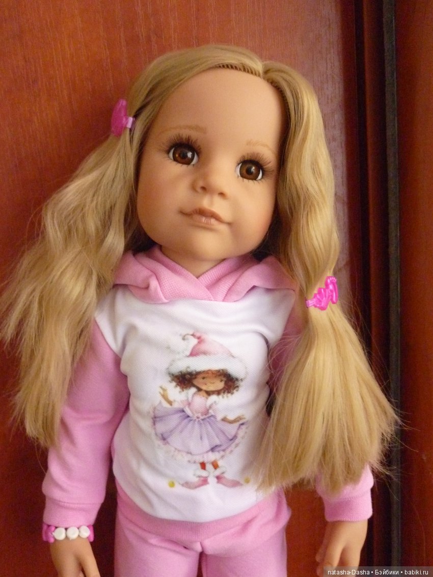 Мои девочки Готц получили посылочки, принарядились