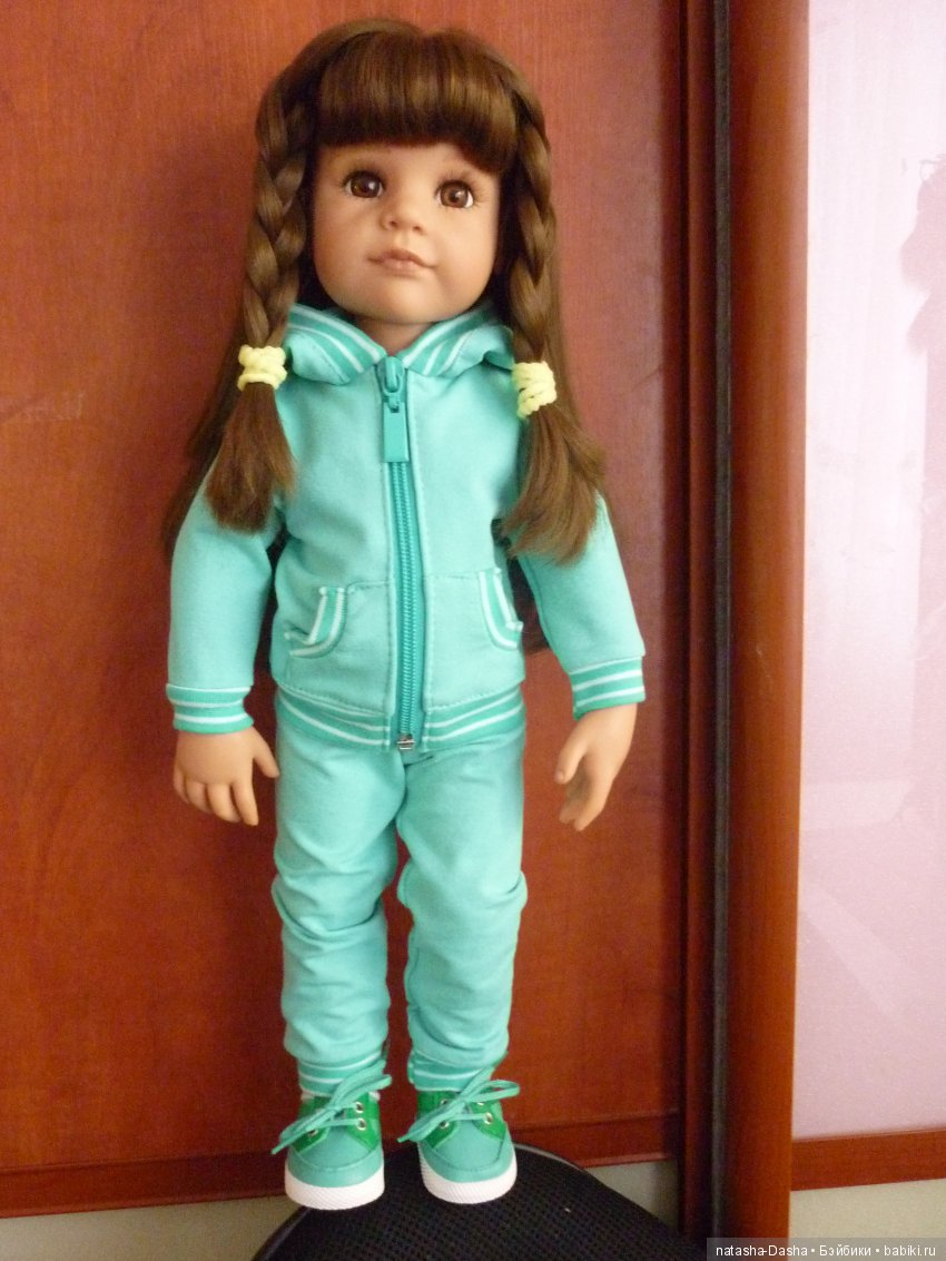 Мои девочки Готц получили посылочки, принарядились