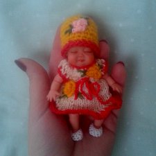 Маленькая авторская кукла Кнопочка