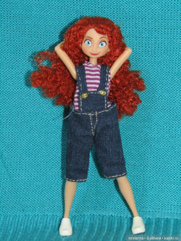 Не успели приехать, уже попали в историю