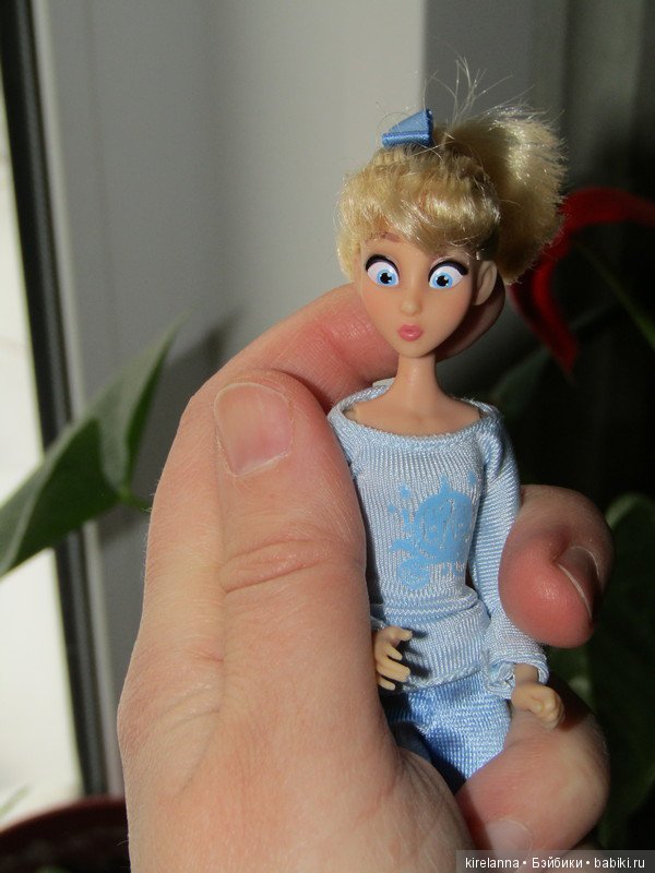 Не успели приехать, уже попали в историю