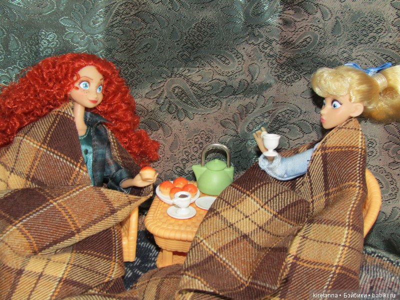 Не успели приехать, уже попали в историю