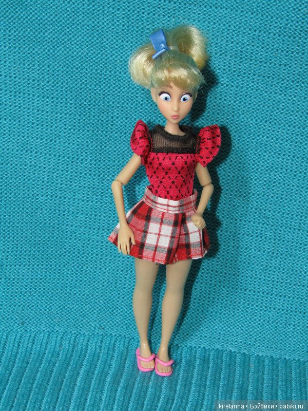 Не успели приехать, уже попали в историю