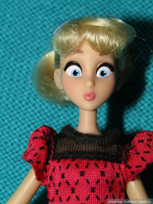 Не успели приехать, уже попали в историю